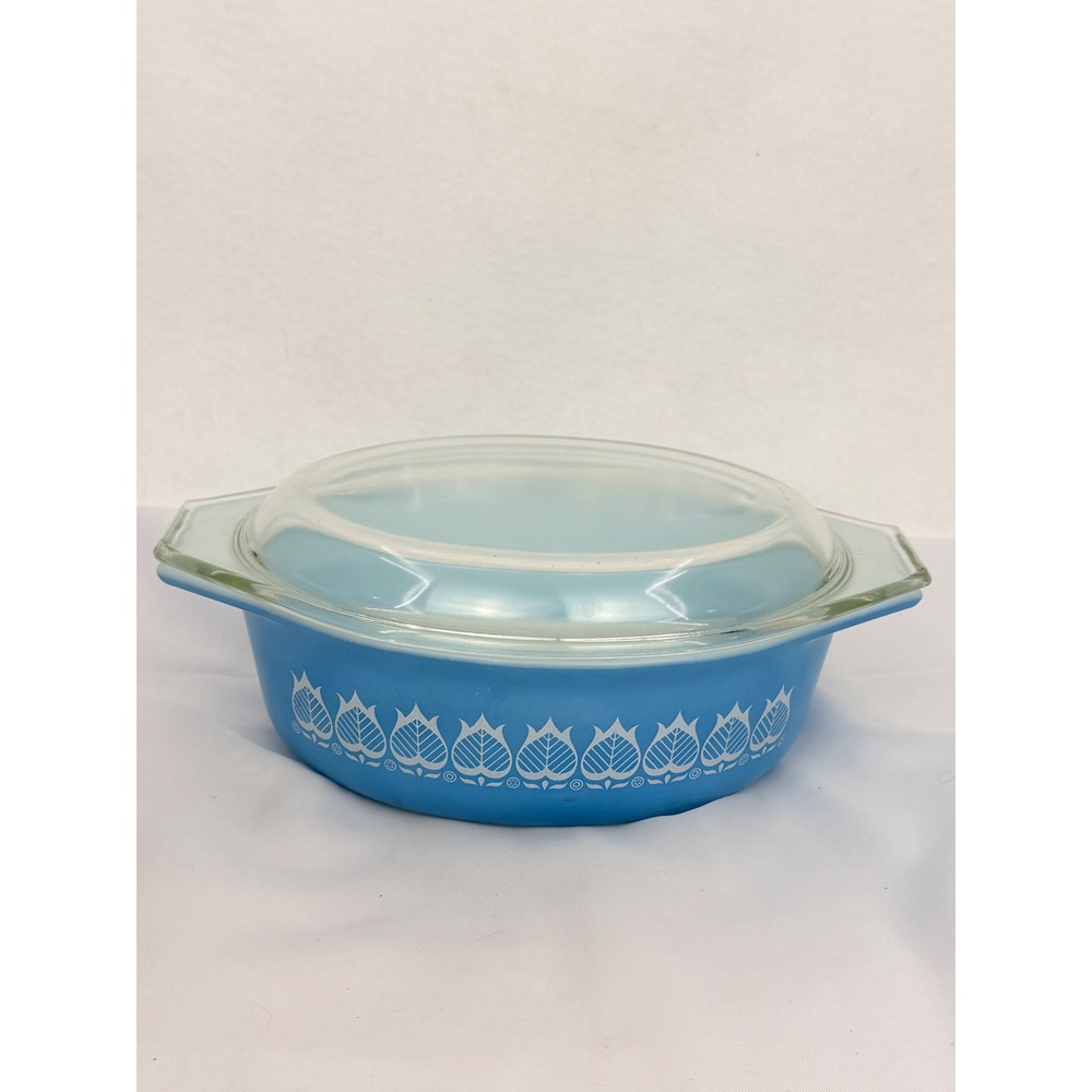 Vintage Pyrex 043 1.5 Qt Blue Tulip Oval Casserole Dish with Lid Made in USA
